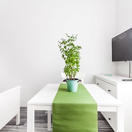 Lupolo Apartments Skwerowa Краков Экстерьер фото