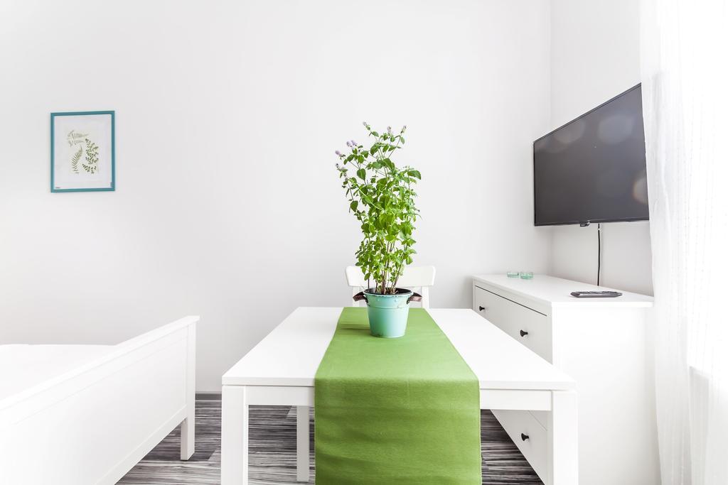Lupolo Apartments Skwerowa Краков Экстерьер фото