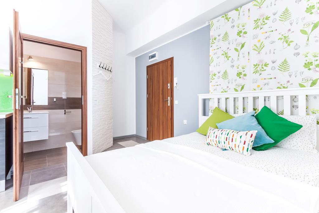 Lupolo Apartments Skwerowa Краков Экстерьер фото