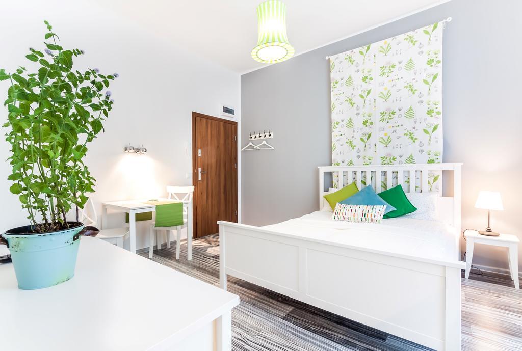 Lupolo Apartments Skwerowa Краков Экстерьер фото