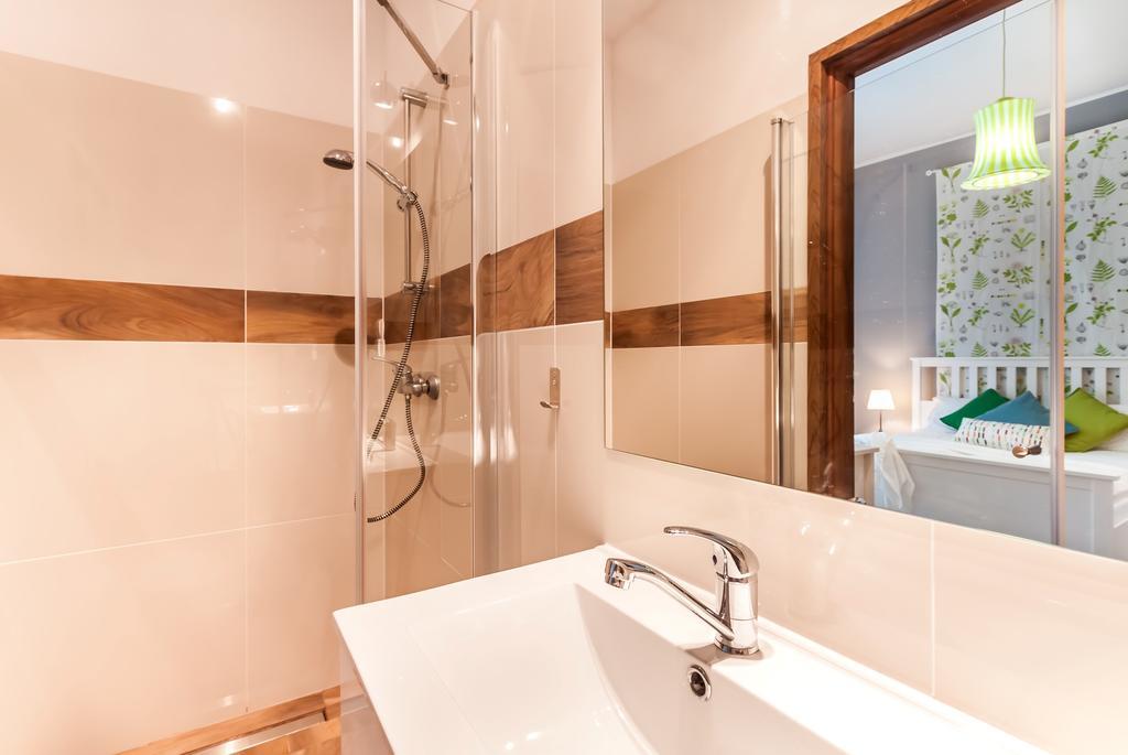 Lupolo Apartments Skwerowa Краков Экстерьер фото