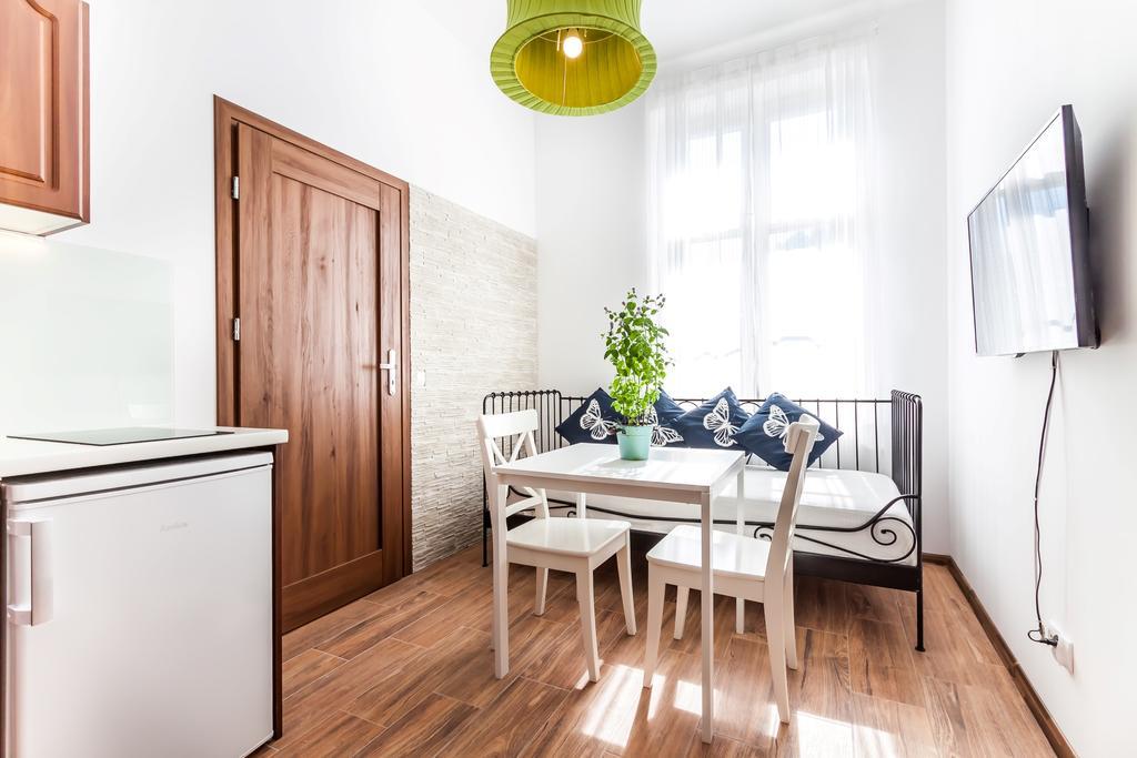 Lupolo Apartments Skwerowa Краков Экстерьер фото